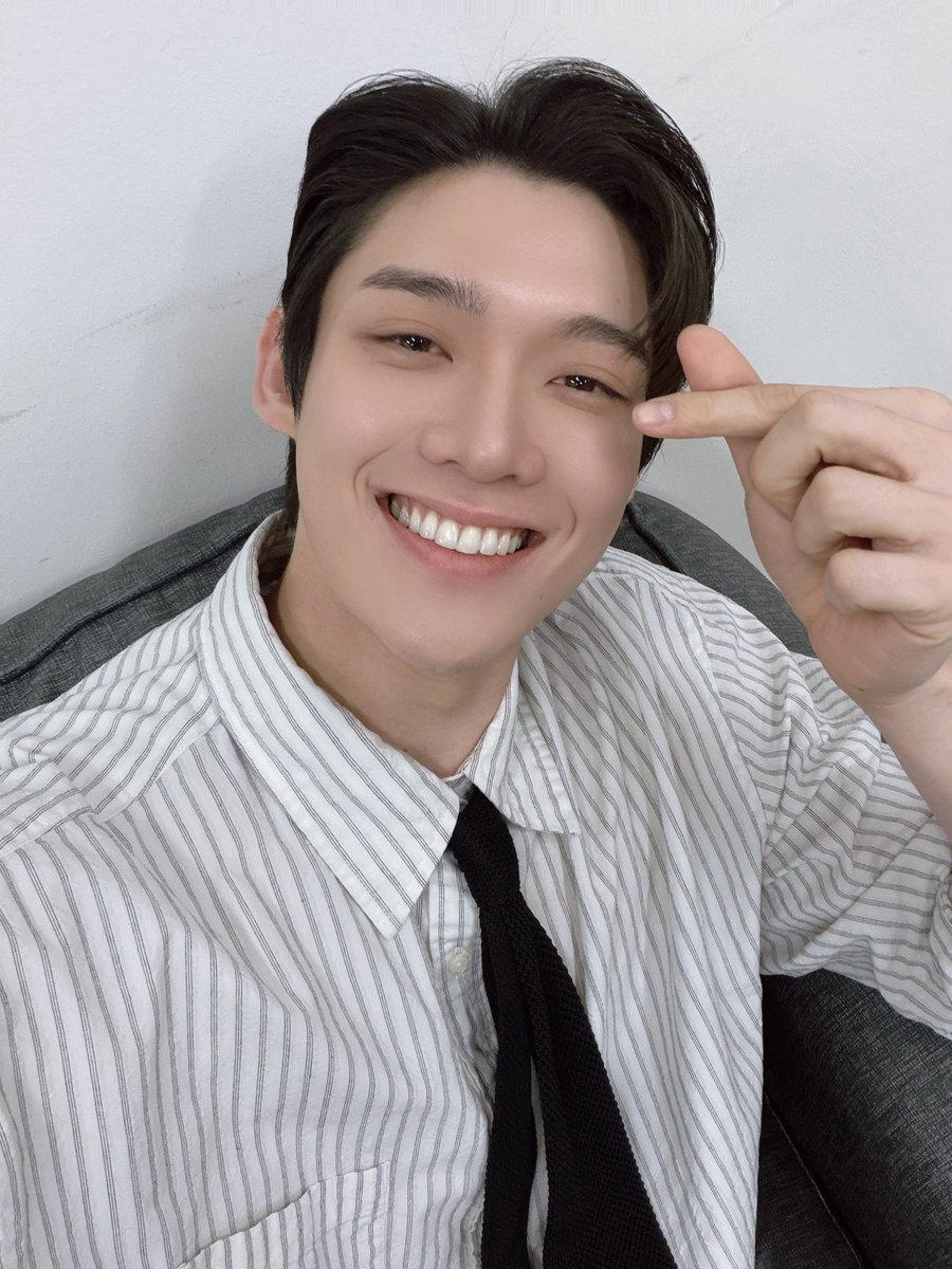 syuutiipie's tweet photo. hellolive digital photoset! https://t.co/QQHVaiBkFv
