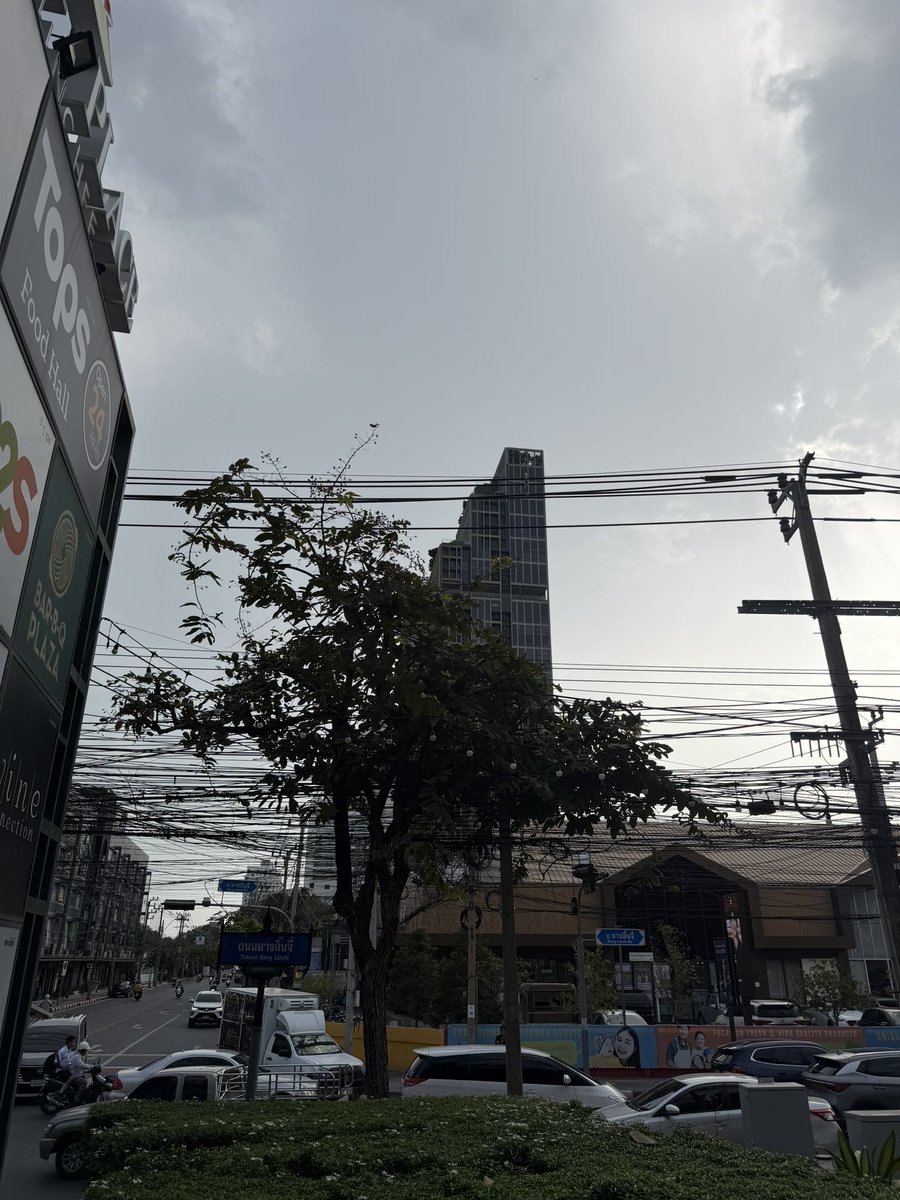 MarWealthup's tweet photo. สาทร หานัด https://t.co/mXf5HL8EVn