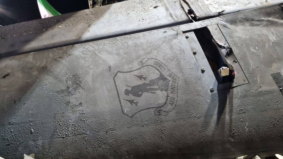 Dogruhaber_gzt's tweet photo. Humeyn semalarında İşgalci ABD SİHA’sı düşürüldü

📌 İşgalci ABD Ulusal Hava Muhafızları’na ait MQ-9A Reaper SİHA’nın, İran’ın Humeyn kenti üzerinde düşürülen enkazı görüntülendi. https://t.co/zlAGXoJ9mc