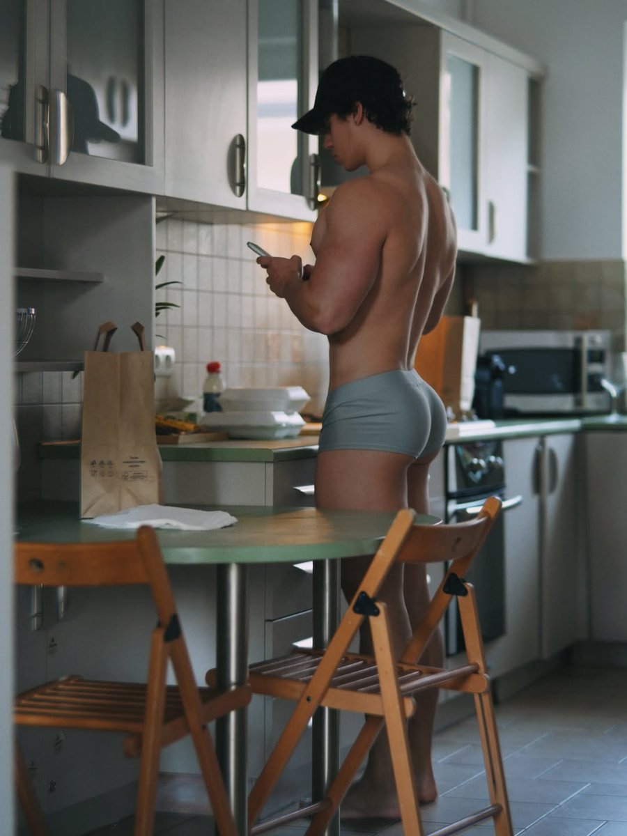 gaybitchyqueen's tweet photo. https://t.co/nBMkTh44G5