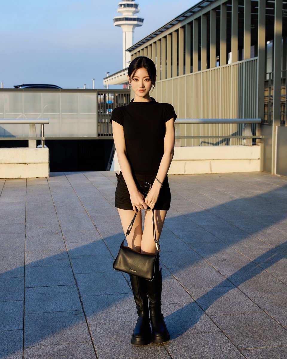 annarated's tweet photo. ANNA x CHARLES &amp; KEITH https://t.co/gPCPLl1a0M