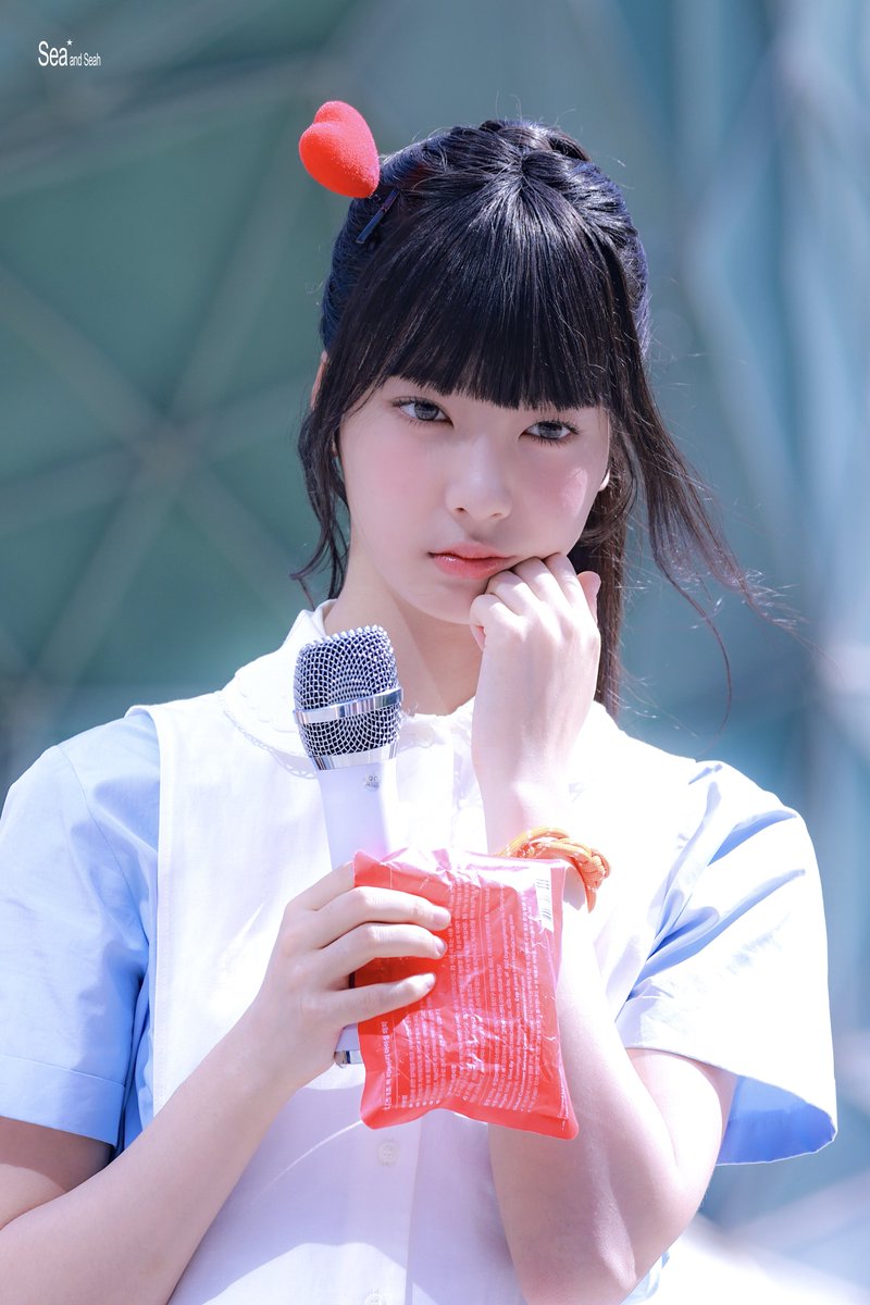 Seahandsea's tweet photo. 260903 깜짝 미팬 
#TUIDE #튜이드 #SEAH #세아 https://t.co/No4ieGz5OH