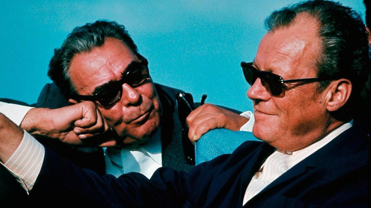 PicturesUssr's tweet photo. German chancellor Willy Brandt and Soviet party leader Leonid Brezhnev during a boat trip off the coast of Crimea in 1971. https://t.co/XZt33AlXfw