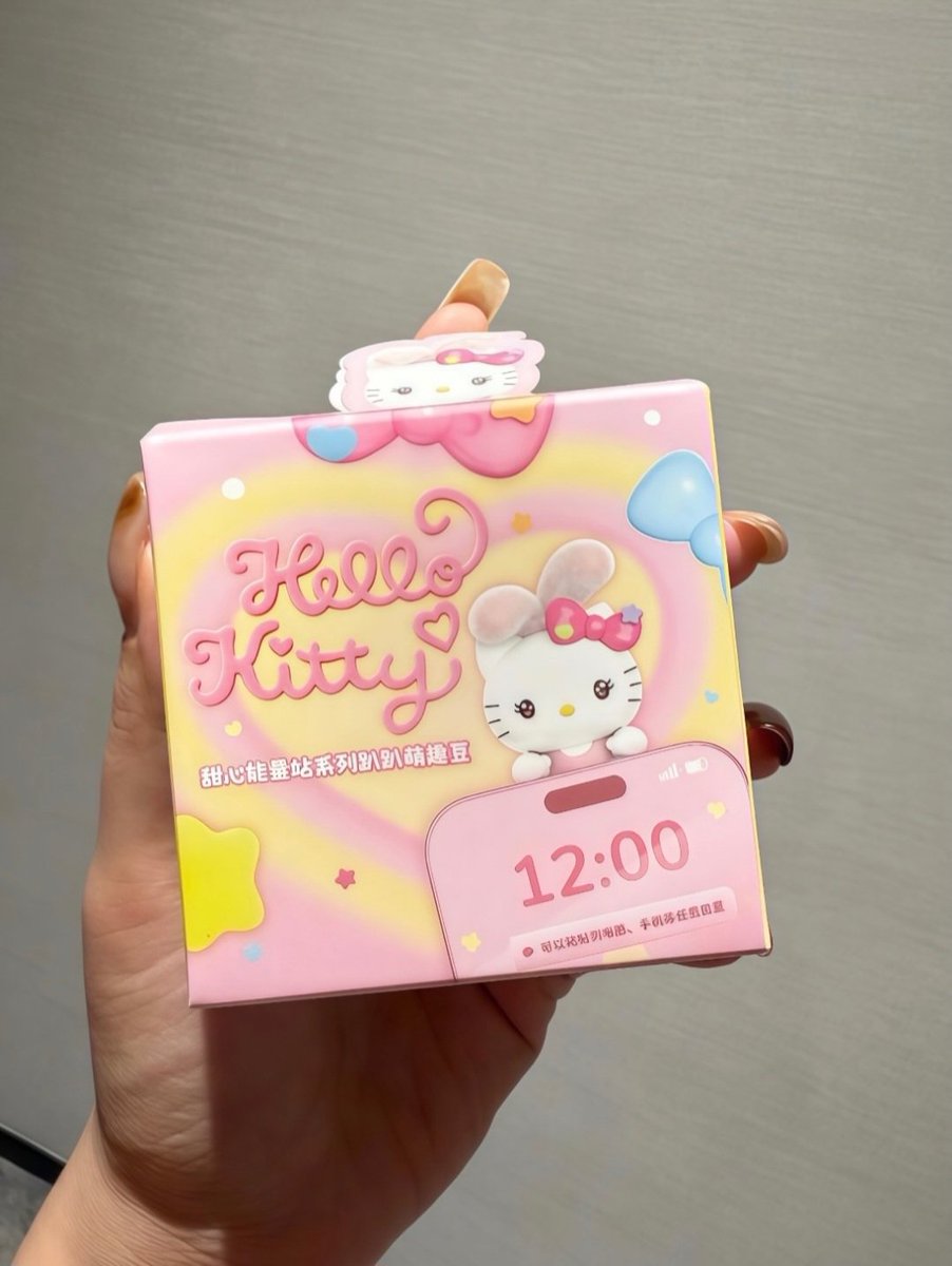 syitaa__'s tweet photo. HEH GEMES BANGET 😭 Hippers Hello Kitty ini kenapa lucu banget sih?! https://t.co/swUw5JghCE