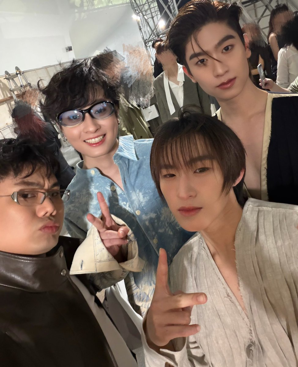 BMPURIMPHAT's tweet photo. WAVE IN SFWSS27
#MMAMSS27xWAVE
#MMAM
#seoulfashionweek2027ss #waavetnp

THOMASKONG IN SFWSS27
#MMAMSS27RUNWAyxTMK
#MMAM
#seoulfashionweek2027ss #thomaskong
#thomastc https://t.co/D2Ainl7THZ
