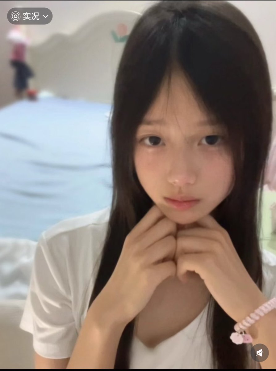 89rr888's tweet photo. 天塌了    我弟把我超了

我现在懵懵的😡第一视角……

要看吗？准备删了'''…… https://t.co/b7Po8SVy63