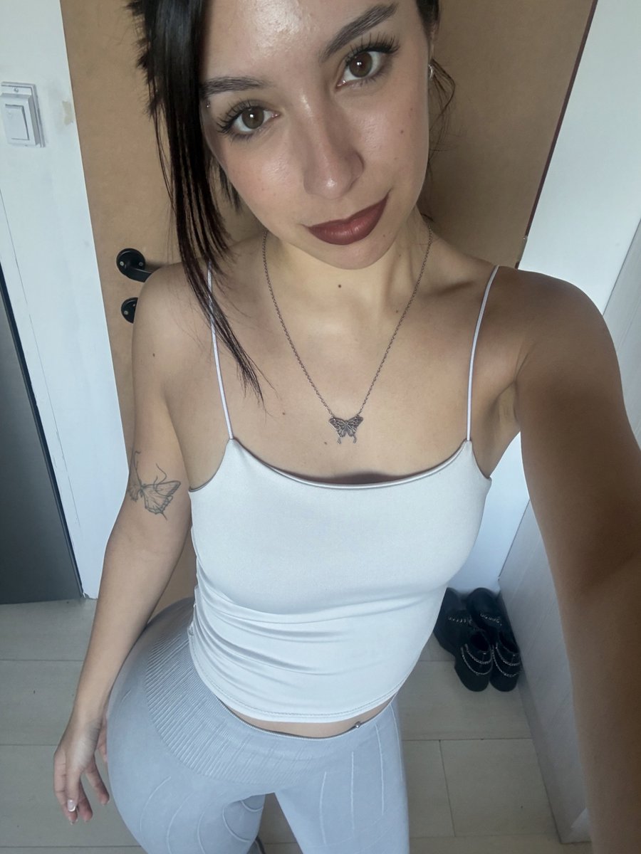 moonkitty76's tweet photo. sending love to the constellations tonight https://t.co/ohVTrN4FFU