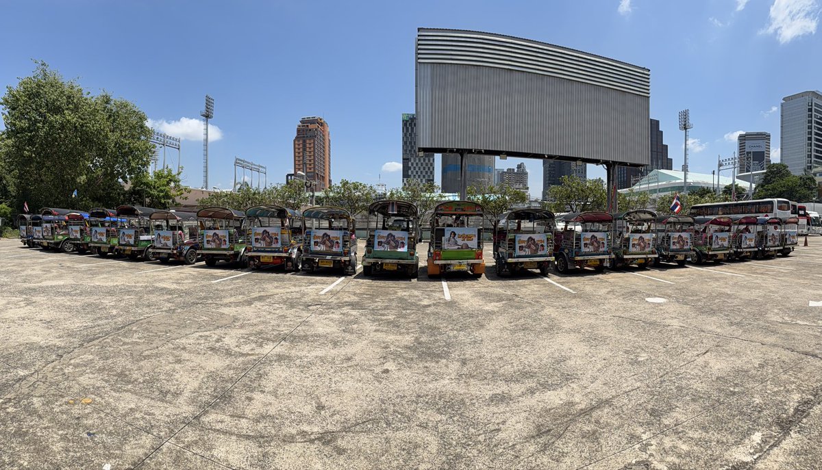 GulfSuperpower's tweet photo. 📣 SUPPORT PROJECT 1 ANNOUNCEMENT

🛺 20 Support Tuk-Tuks
📍 Siam, Bangkok
📅 September 3–10, 2026

For one full week, 20 specially decorated support tuk-tuks will travel through the Siam area and surrounding streets, carrying our love across Bangkok and sharing this special message with everyone along the way.

This week, see you in Siam.
Let our support ride through every corner of the city. 🛺✨

#อัศจรรย์วันทอง #InTheNameOfLove
 #GulfKanawut @gulfkanawut
 #BlackDragonEntertainment
