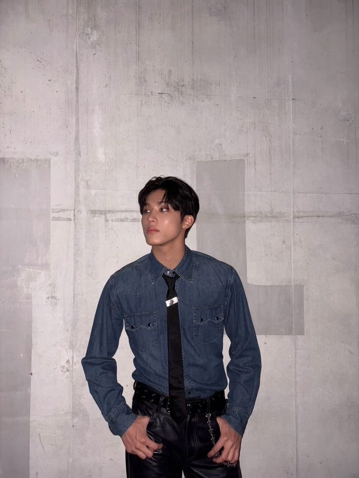 noapjw's tweet photo. janji yaa, kita yakinin jeongwoo bahwa his original tan skin is SOOOOOOO BEAUTIFUL and all agree, bener2 make him percet 1000/10💗 https://t.co/lioZ9X7ZV6