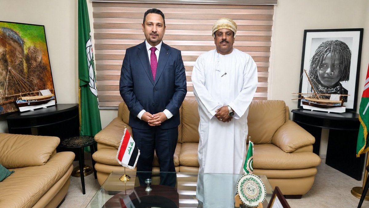 KhKathiri's tweet photo. #نيروبي|سعدتُ باستقبال السيد/ همام لؤي عبدالمحسن، القائم بالأعمال المؤقت لسفارة جمهورية #العراق لدى جمهورية كينيا، في مستهل مهامه الدبلوماسية.

وتناول اللقاء عددًا من الموضوعات ذات الاهتمام المشترك، وتبادل وجهات النظر حول التطورات والقضايا الإقليمية والدولية، وأهمية مواصلة التنسيق والتشاور بين البعثات الدبلوماسية #العربية في نيروبي، بما يعزز الحضور #العربي والتعاون المش��رك.

متمنيًا له التوفيق والنجاح في مهامه الجديدة، ومؤكدًا أهمية استمرار التواصل والتنسيق بما يخدم المصالح المشتركة ويعزز العلاقات العربية مع جمهورية #كينيا.