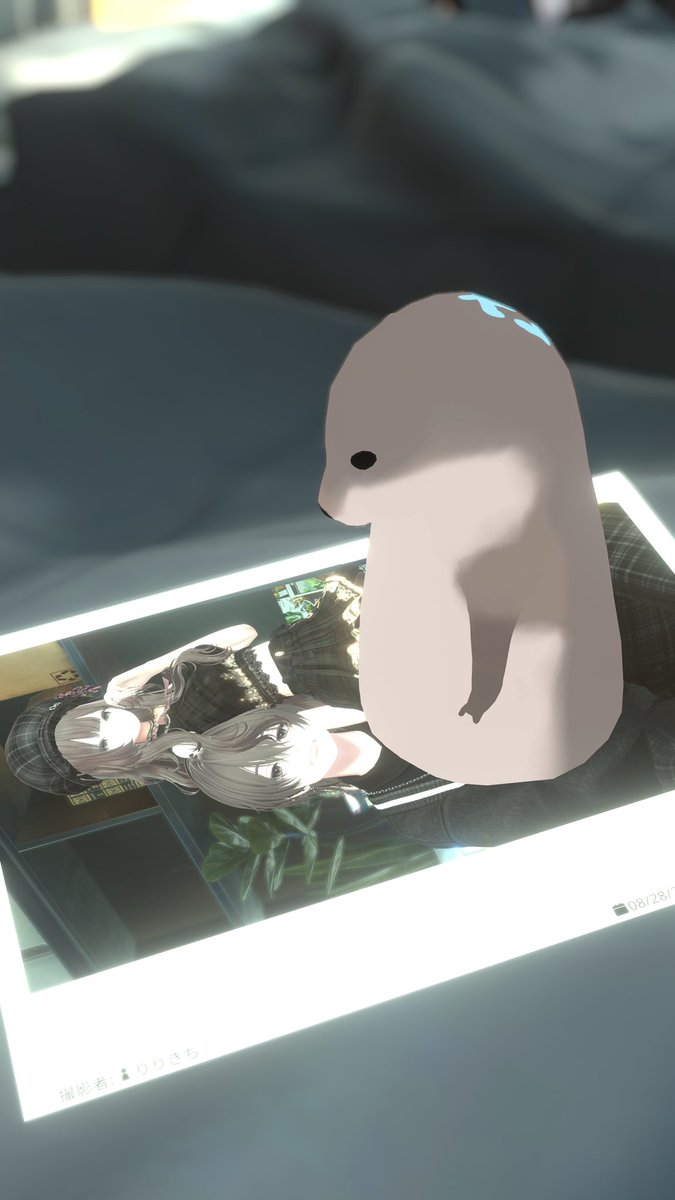 Lily_GSR39's tweet photo. これはiOS勢の子にプリントでみんなの姿を見せてあげた時の写真 https://t.co/f5qnewZEjE