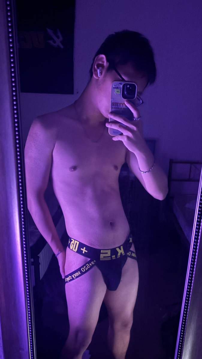 kai_ch02's tweet photo. When it comes to shoes, I’ll be your slut. https://t.co/xN8T9Sodym