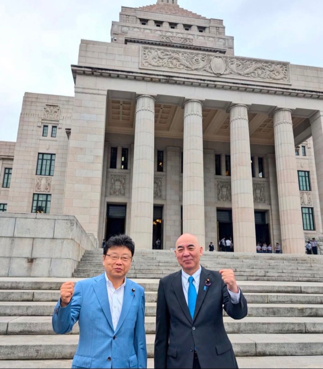 Sato_xxx123's tweet photo. 変わってしまった日本を取り戻そうと国民に代わり抗う  二人、日本保守党💙 https://t.co/PkuKPJEevD