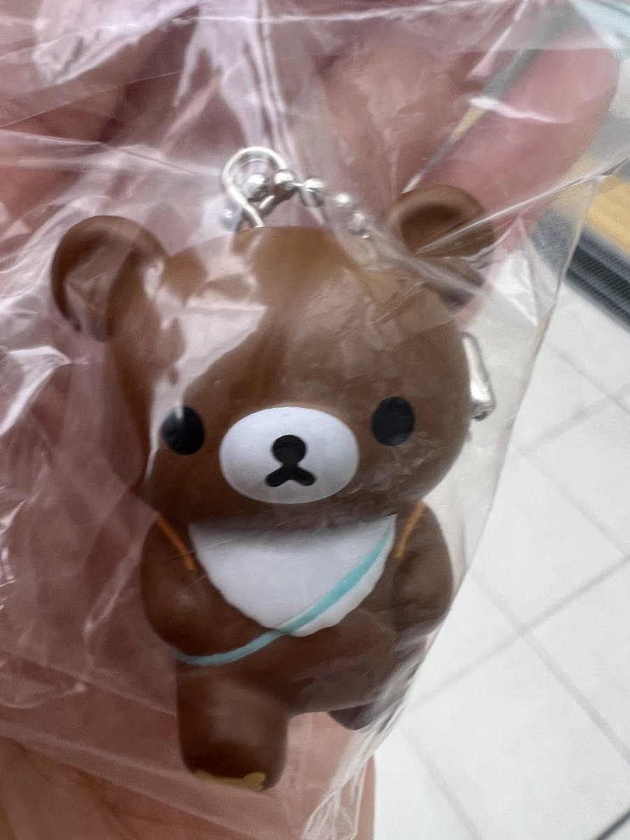 kkk_pin5's tweet photo. リラックマ フィギュアキーチェーン ガチャ 交換　

譲 チャイロイコグマ
求 リラックマ 

こちら郵送交換希望です🙌🏻

お気軽にお声がけください♩
よろしくお願いいたします🍎 https://t.co/brnhRDAsjc