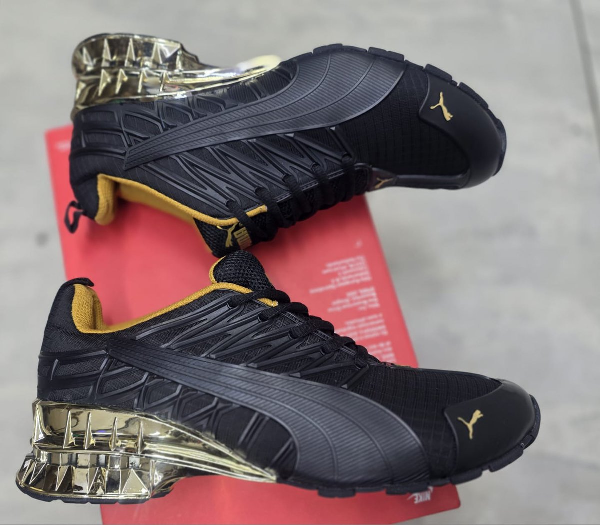 Fishwear2020's tweet photo. 📷Item-Puma Ferrari
📷Size-40-45
📷price ksh.3400
📷We are located at Royal Palms building 2nd floor, shop AF13 wing A, along Ronald Ngala street ,Nairobi
📷0702376919 call/WhatsApp/text

#tradersrelief #ruto #asanterais #sifuna #rigathi #sasanikupepea #jamuhuri #msmesreforms https://t.co/kTHXvToKaW