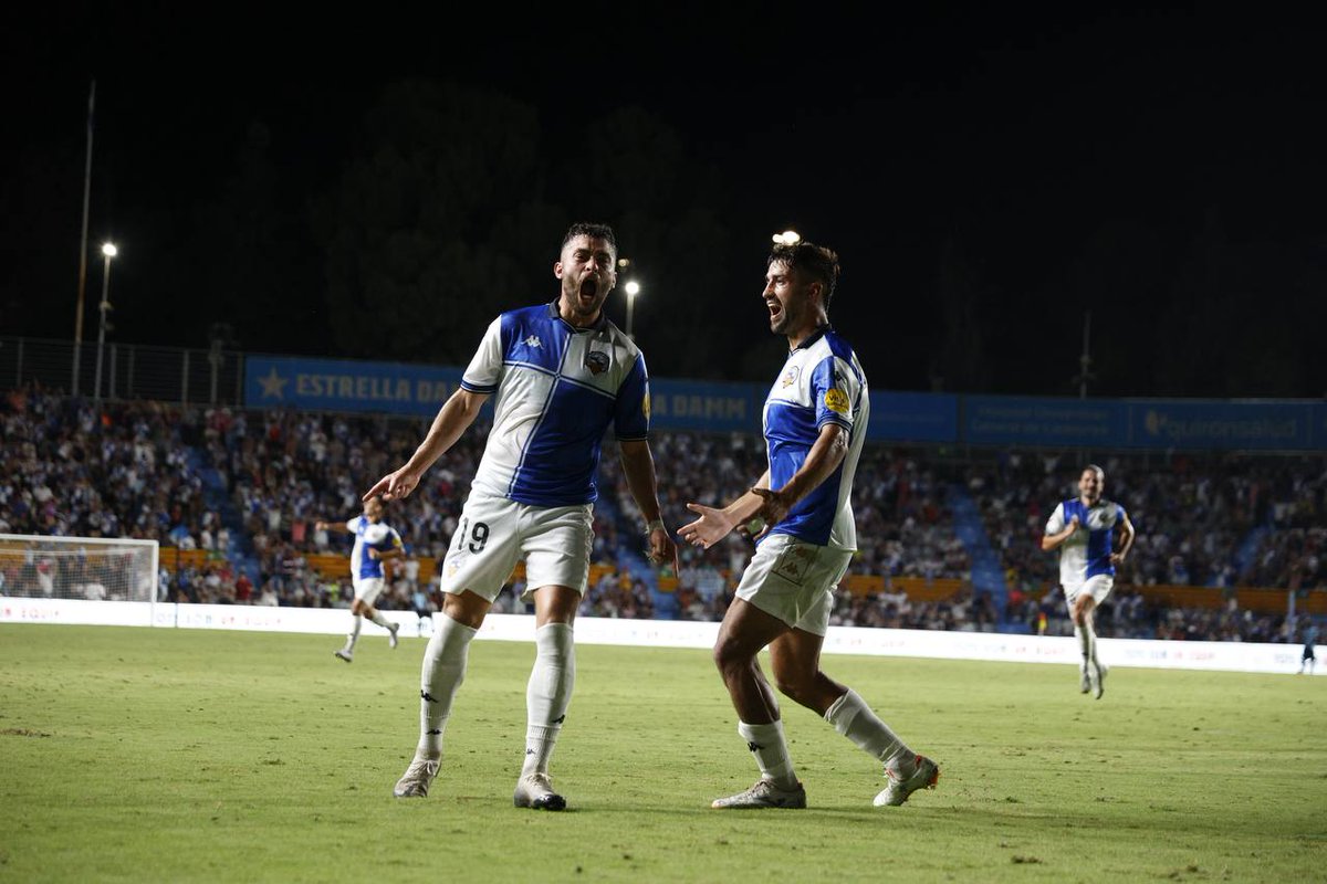 iSabadellcat's tweet photo. El @CESabadell s'endú la Copa Catalunya, la segona de la seva història. 

https://t.co/9HzRk6lENq https://t.co/vySO2iDAYU