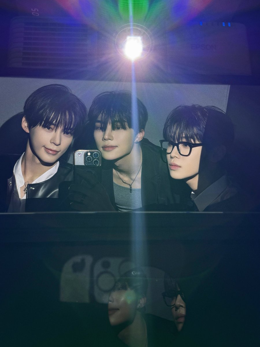 mysummtr's tweet photo. 260903 제로베이스원 인스타그램 #김태래 

2026 CJ NIGHT in Celebration of Frieze Seoul https://t.co/cVMOzzV4OL