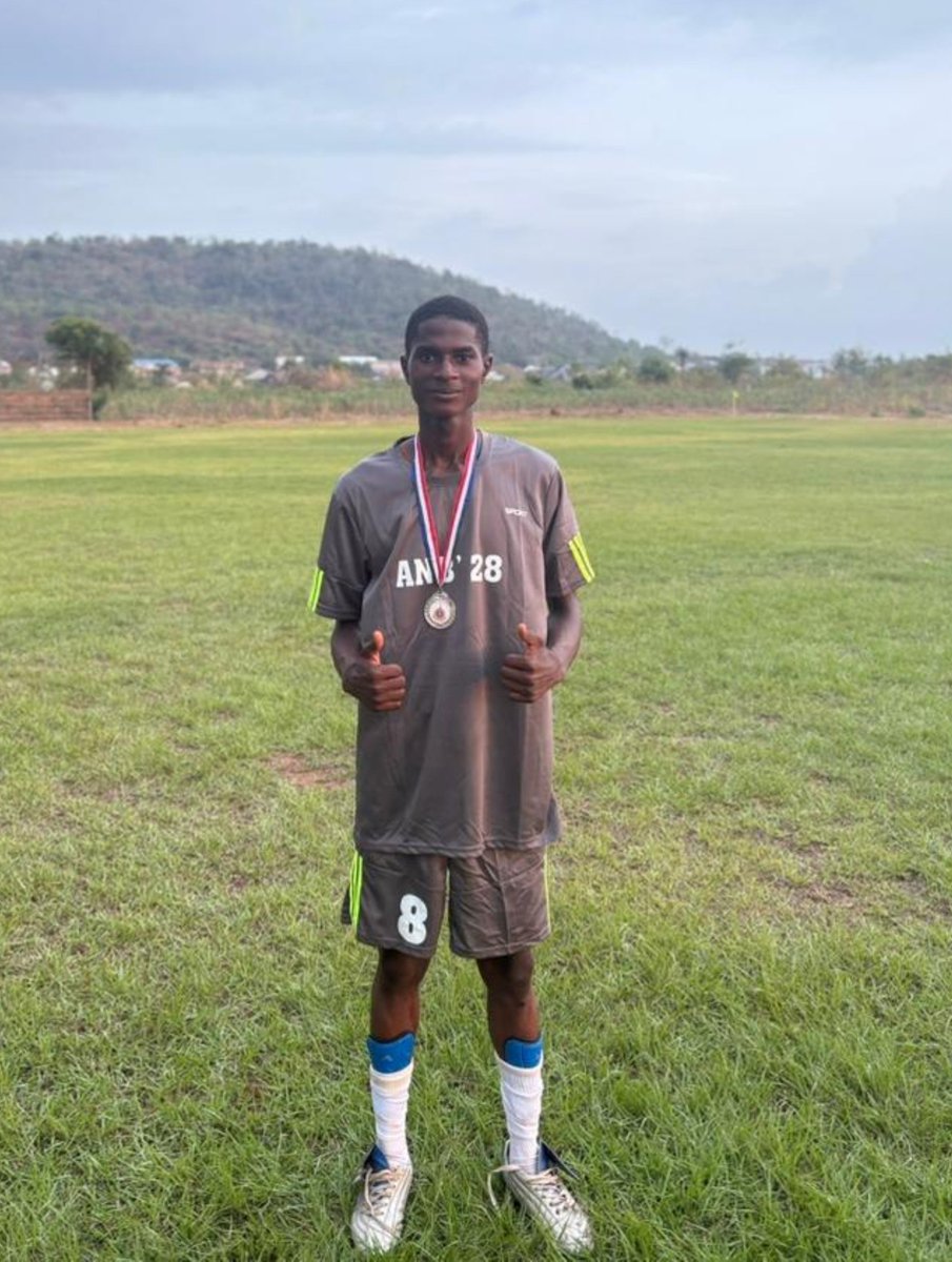 TheBallTalk7's tweet photo. If this post happens to reach you, please say a prayer for me and repost. 🙏🏽

The journey of a young baller trying to make it is not easy. ⚽️💔

One repost might reach someone who can change my story.

God bless everyone supporting young footballers. ❤️‍🩹⚽️ https://t.co/DQwBrk0zsE