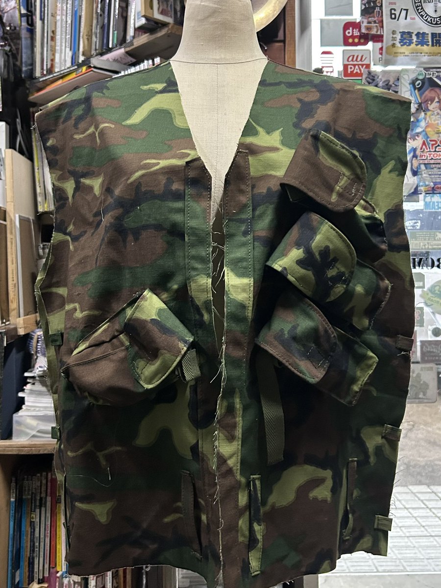 okazakiaps960's tweet photo. 今日は久しぶりに
パンツまでずぶ濡れになりながら
現場仕事してきました。

早上がりできたので
ミシンしながら
お待ちしております。

https://t.co/Dixdwcn4k2

#BaseEXCHANGE https://t.co/GOqHFhEs84