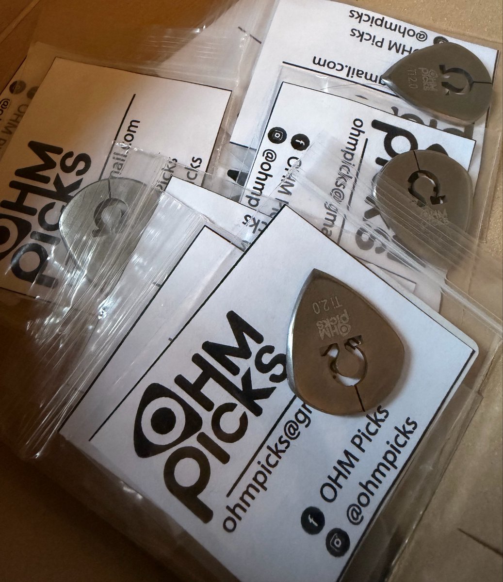OHMPicks's tweet photo. 2mmの厚さのOHM PickをAmazonへ出荷しました🇫🇮 https://t.co/5jt6FVgDO0