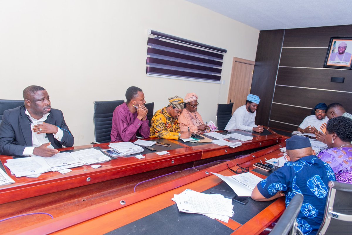 AOEgbedun's tweet photo. Immediately after plenary yesterday, the Election Violence Victims Relief Committee, under my leadership, reconvened to commence the sorting and review of the claimant forms submitted so far.

We are committed to leaving no stone unturned in the verification and assessment of all complaints and claims received. Every submission will be given due and fair consideration to ensure that genuine victims receive the necessary support and appropriate compensation to ameliorate the losses and hardships they suffered.

Our commitment is to ensure that no genuine victim is overlooked and that the relief process is transparent, credible, and just.

_____
AOE