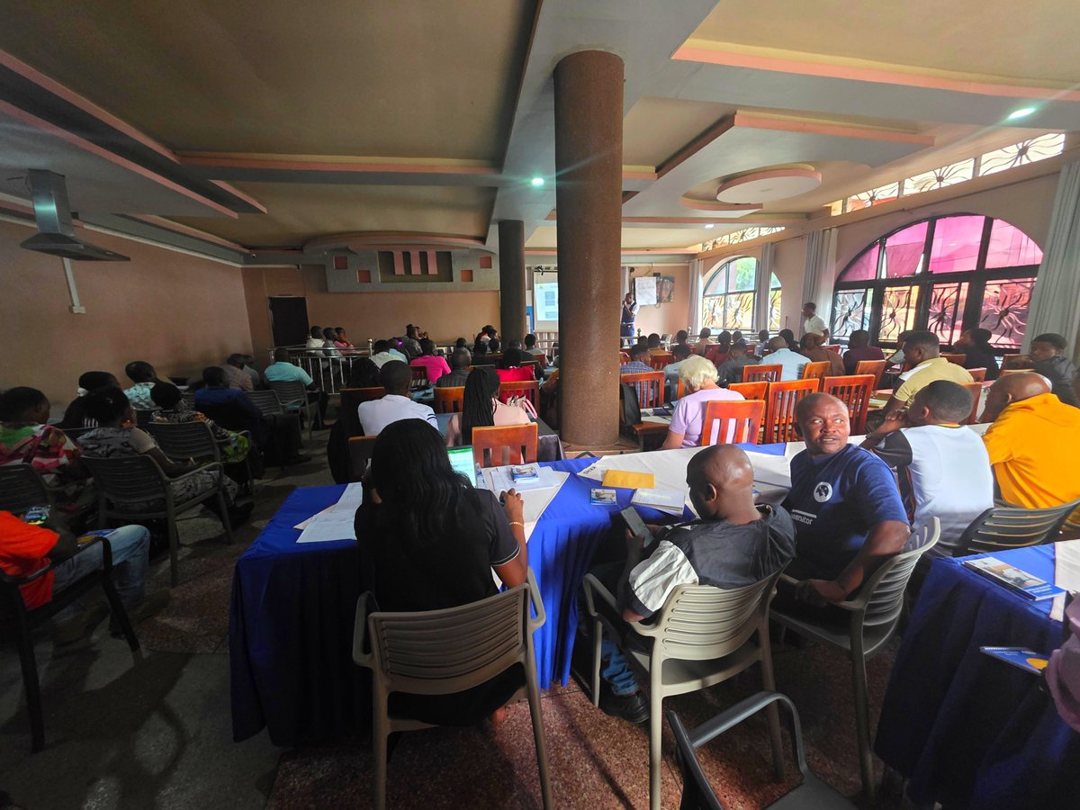 Kkids_Foundatn's tweet photo. The session has brought together newly registered taxpayers to learn more about Uganda’s tax system and what is expected of them as taxpayers.
#URAUganda https://t.co/eFefGdzFAT