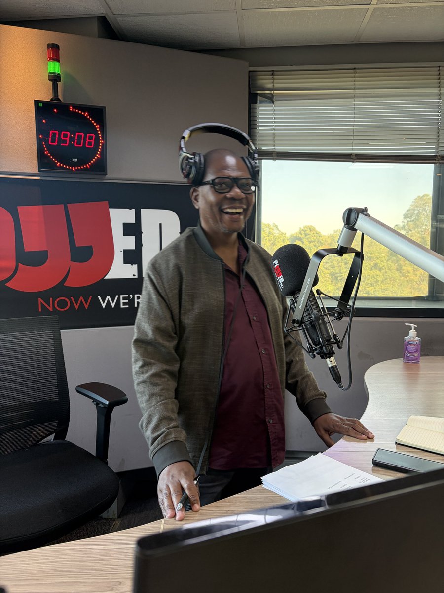 Powerfm987's tweet photo. It’s time to Talk

Welcome to #POWERTalk with @Makhanya1937 from 09:00-12:00.

Get in touch with us throughout the show.  
☎️: 0861 987 000 
📱: 083 303 7093
🌐:https://t.co/wx36hmJlCS https://t.co/ge8zlqmvV7