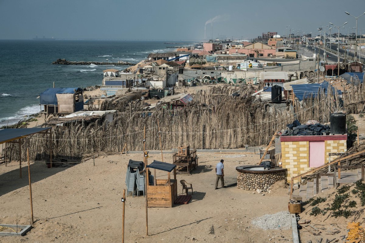 clashreport's tweet photo. Israel briefly halted water supplies to Gaza after an algae bloom forced five of its six desalination plants offline, leaving nearly one million Gazans short of water, according to UNICEF.

Scientists believe the bloom began near Egypt’s Nile Delta, but say untreated sewage flowing from war-damaged Gaza infrastructure may have helped fuel it.

Source: Haaretz
