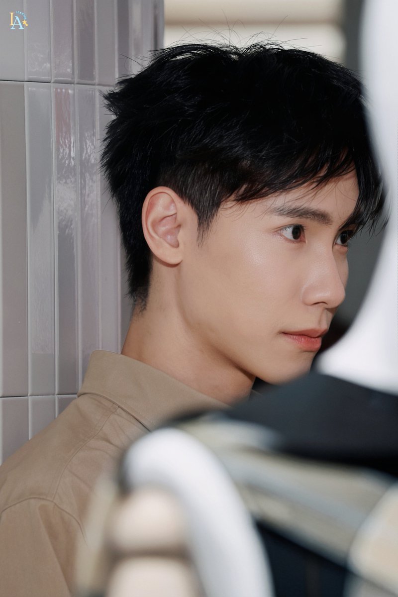 majoh2221's tweet photo. ขอบคุณ 181cm ของตี๋ 😅

JUNIOR LOEWE FW26 PARAGON

#LOEWExJunior
#junniorrs https://t.co/Se1BAelbCx