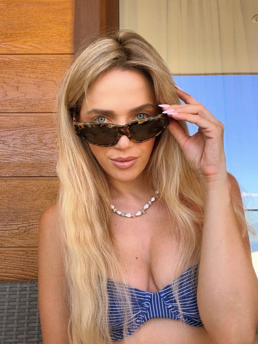 ElfriedeWhsl's tweet photo. Your next favorite pair is waiting. Summer Sale: up to 50% off. Find the perfect sunglasses and elevate every look. https://t.co/tgkQ3kuJ2e