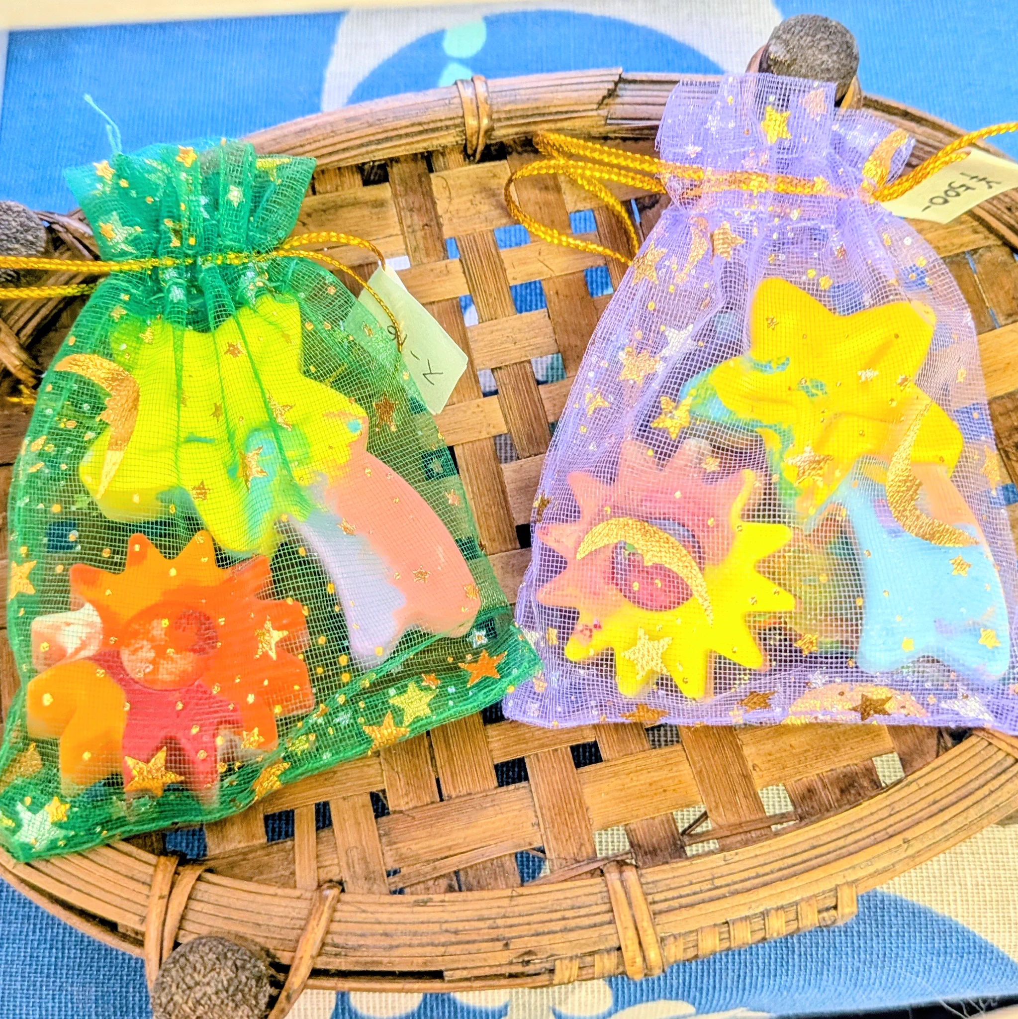 珍お面　ハンドメイド　(クレヨン風) gallery HacoToCo on X: 