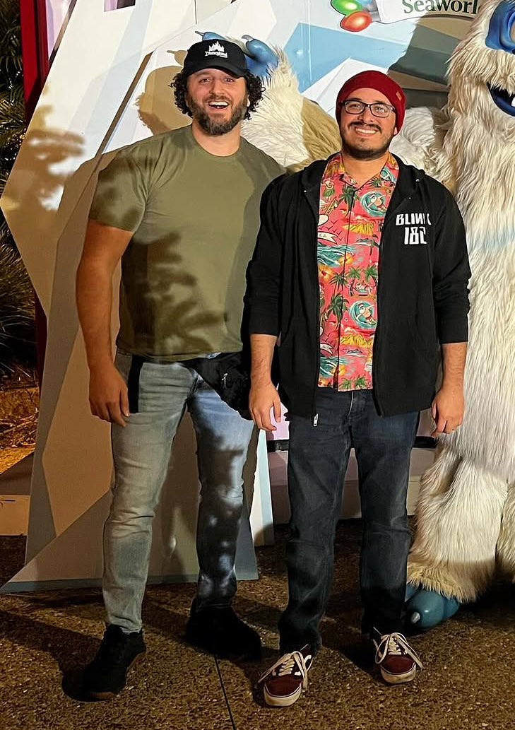 parksandprotein's tweet photo. Kenneth was my friend for 30 years.

Genuine. Hilarious. Talented.

As much as this doesn’t feel real, I’m so glad I have all the memories growing up together. The outpouring of sentiments tells the story too. An A1 person. One of a kind. https://t.co/DtGIzXSVKf