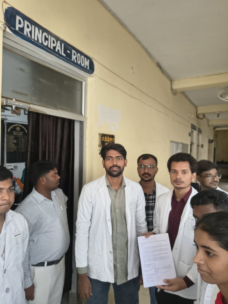 ShivamS08336413's tweet photo. Ayush k stipend ko 7500 se 25 hazar krne k liye 

@ayushupdept
@dayalugurubjp @SureshKKhanna @CMOfficeUP
@upayushdept @moayush

#25kforAYUSH
#hikeAYUSHstipend
#AYUSHInternsUP
Within 280 word limit of twitter https://t.co/fjdpYt3XHZ