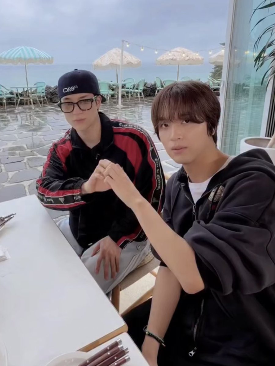 dailynohyuck's tweet photo. 🐶🫶🐻 https://t.co/LXoiFLK40d