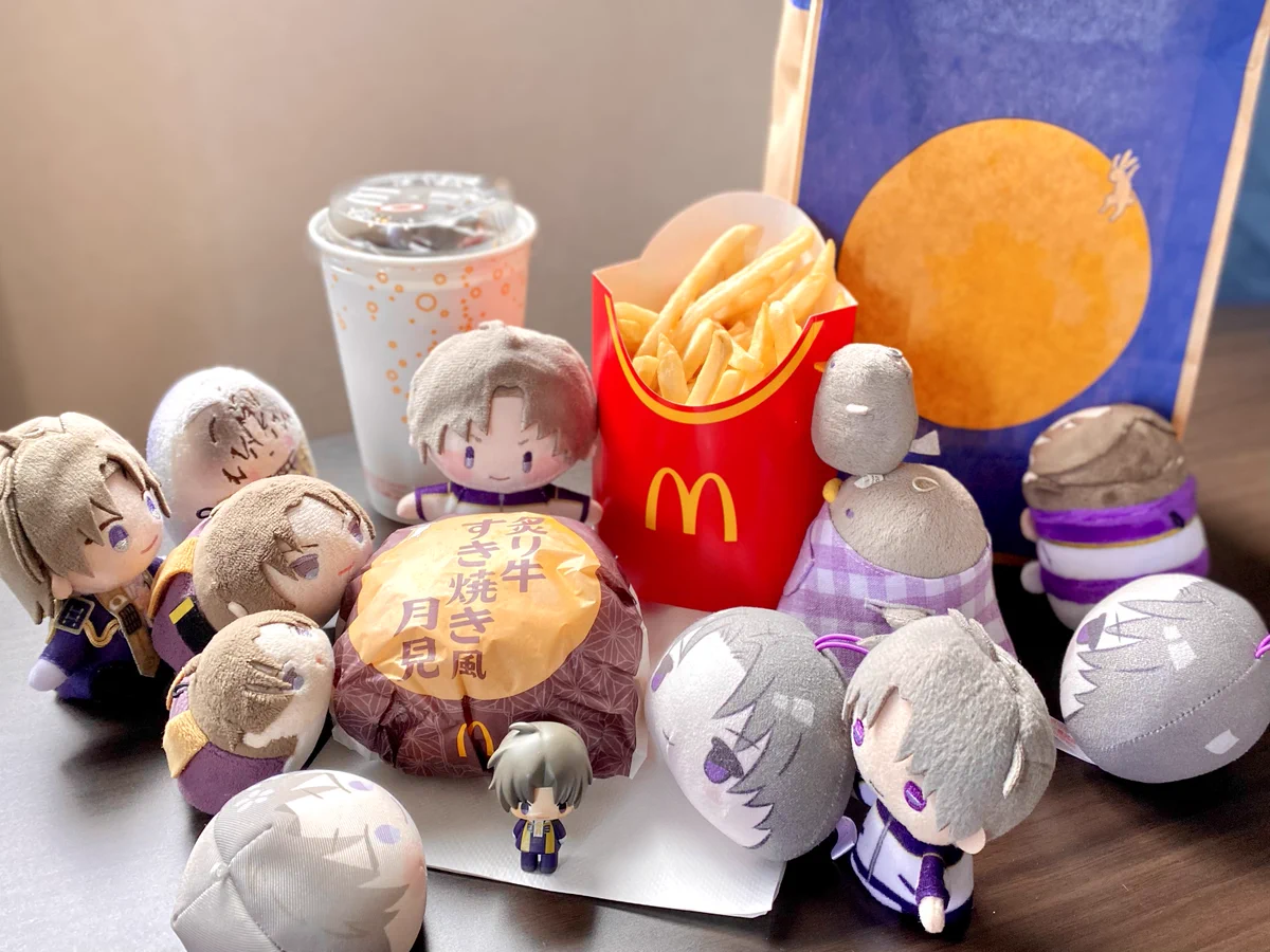 きさみ🐥 в X: „月見しました🥳🎑🌕🍟🍔✨✨“ / X