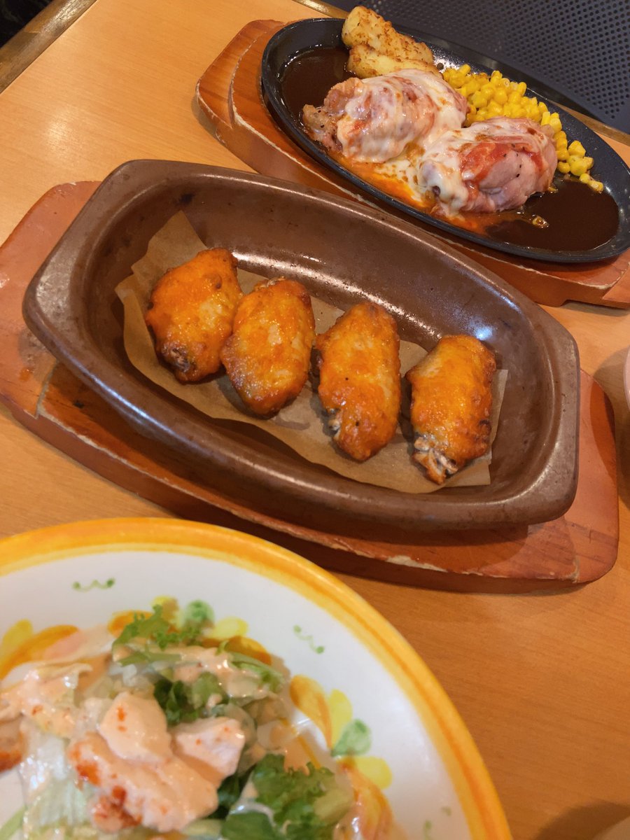 Yayoi_616's tweet photo. どれだけケンタッキーが
食べたかったのか
選んだメニューが全部
鶏肉なのでした🐥⸒⸒笑 https://t.co/LPIVym3cKT