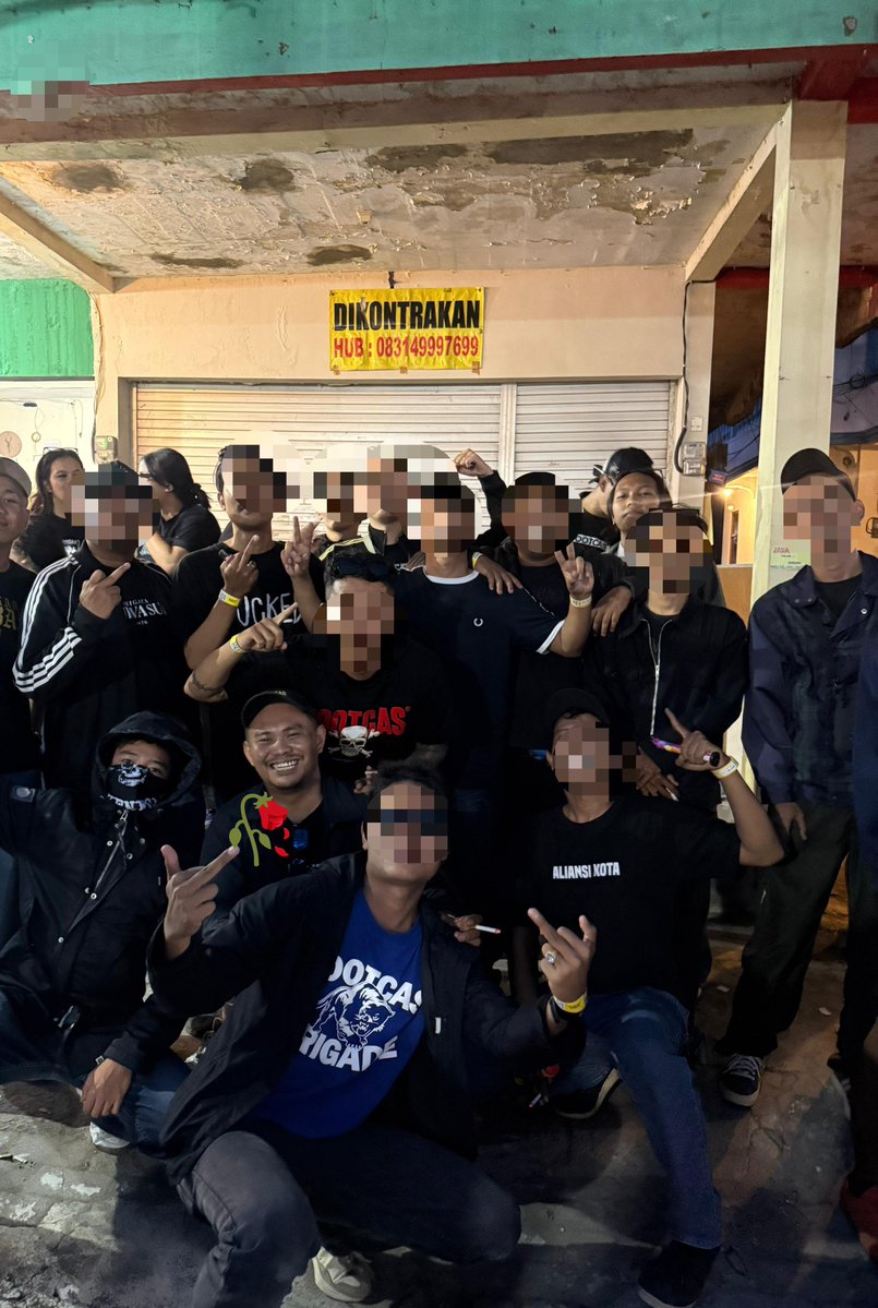 amaltarp's tweet photo. Ndaall swargi langgeng ngagem jenengan @vandalsyahputr1 🙏🏻🥀 https://t.co/l0YOQCKxaW