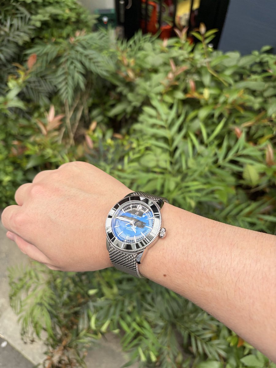 MightGuy_watch's tweet photo. 時計を通して見ることで曇り空も綺麗に見えますね https://t.co/spAXbvvGNa