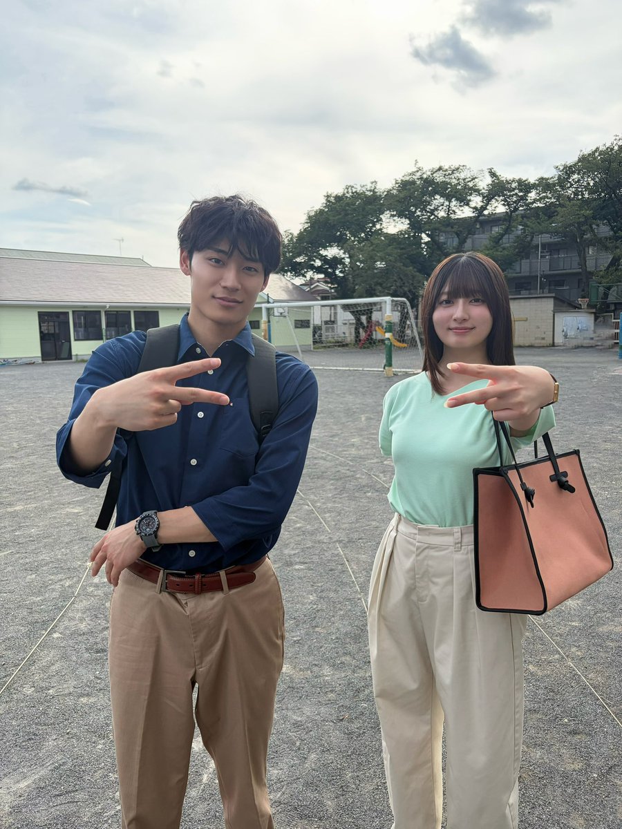 meitanteima_ex's tweet photo. .˚⊹⁺‧𝕠𝕗𝕗 𝕤𝕙𝕠𝕥‧⁺ ⊹˚.
楓と岩田の先生コンビ✏️
通勤中の2人を📸
このポーズは…⁉︎

第7話見逃し配信中📣
https://t.co/rJTaIxfEJx

ついに最終話‼️
▷明日よる11時15分📺

#名探偵のままでいて
#吉川愛 #髙松アロハ https://t.co/e37WbaAxzQ