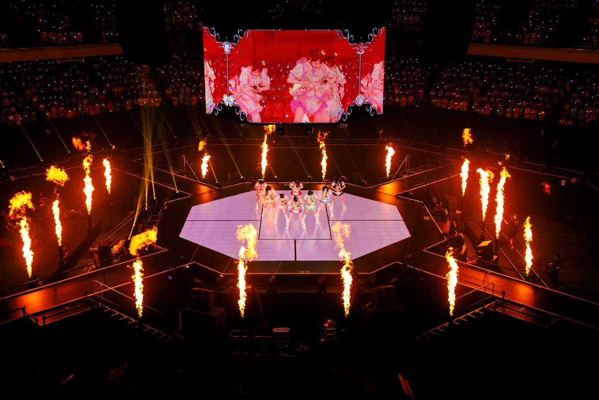 CUTIE_STREET_'s tweet photo. FIRE STREET

▼7箇所13公演 アリーナツアー🌎
https://t.co/qWpk6sQ4hn

🔥古澤里紗🔥佐野愛花 
🔥板倉可奈🔥増田彩乃 
🔥川本笑瑠🔥梅田みゆ 
🔥真鍋凪咲🔥桜庭遥花

#きゅーすと武道館
#CUTIESTREET #きゅーすと https://t.co/yS6xRpLwW8