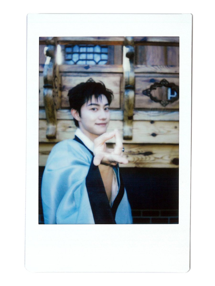 kwakdongyeon97's tweet photo. [📸] 곽동연 | 구르미 그린 달빛 ELLE BEHIND PHOTOS

#KWAKDONGYEON #곽동연
#THEBLACKLABEL #더블랙레이블
#구르미그린달빛 https://t.co/WKUoZfSJZo