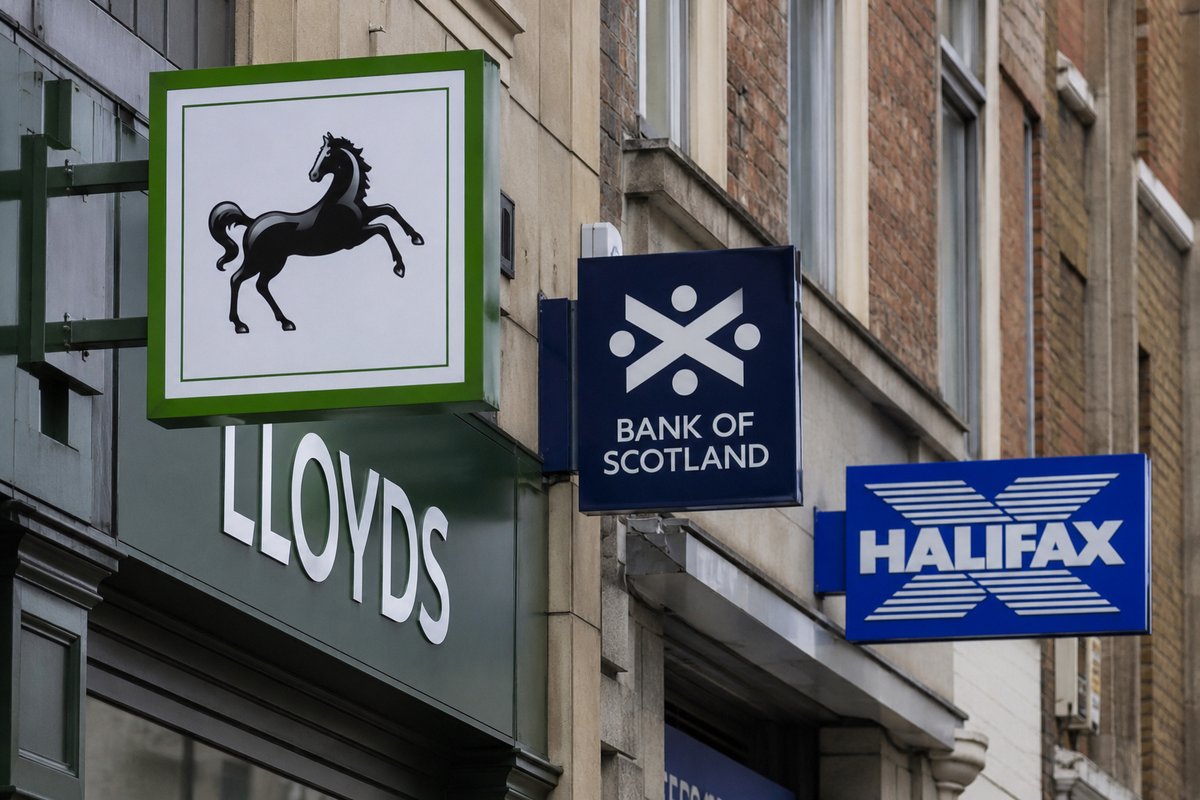 grangeosandspo's tweet photo. 🙌🏼 Welcome back, Lloyds, Halifax and Bank of Scotland cheque deposits!

💰 As you all know, the above banks put a stop to the cheque deposit service back in January - however, the banking group reversed their decision, meaning we are now able to accept your cheques again! https://t.co/yR4qrZlaom