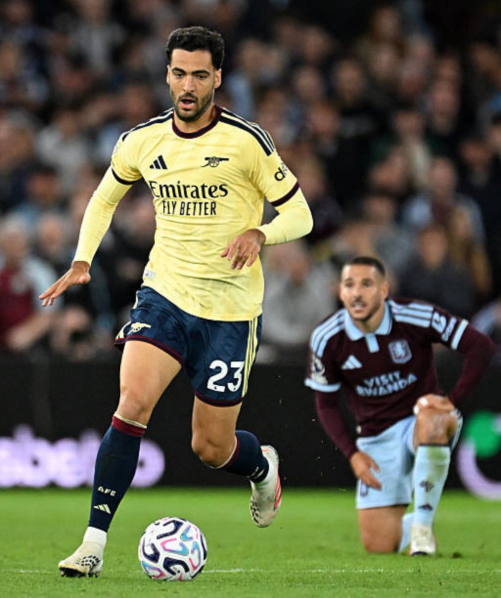 Arinze_Emma9's tweet photo. Mikel Merino btw - A makeshift striker we have there.

Kai Havertz can mess up with these few opening games &amp; without Arsenal signing any attacker, Eze on the flanks(on his best days) and Mikel up top will sustain Arsenal until January.

Arteta got this 🤞🏽 https://t.co/NOYcbupU4O