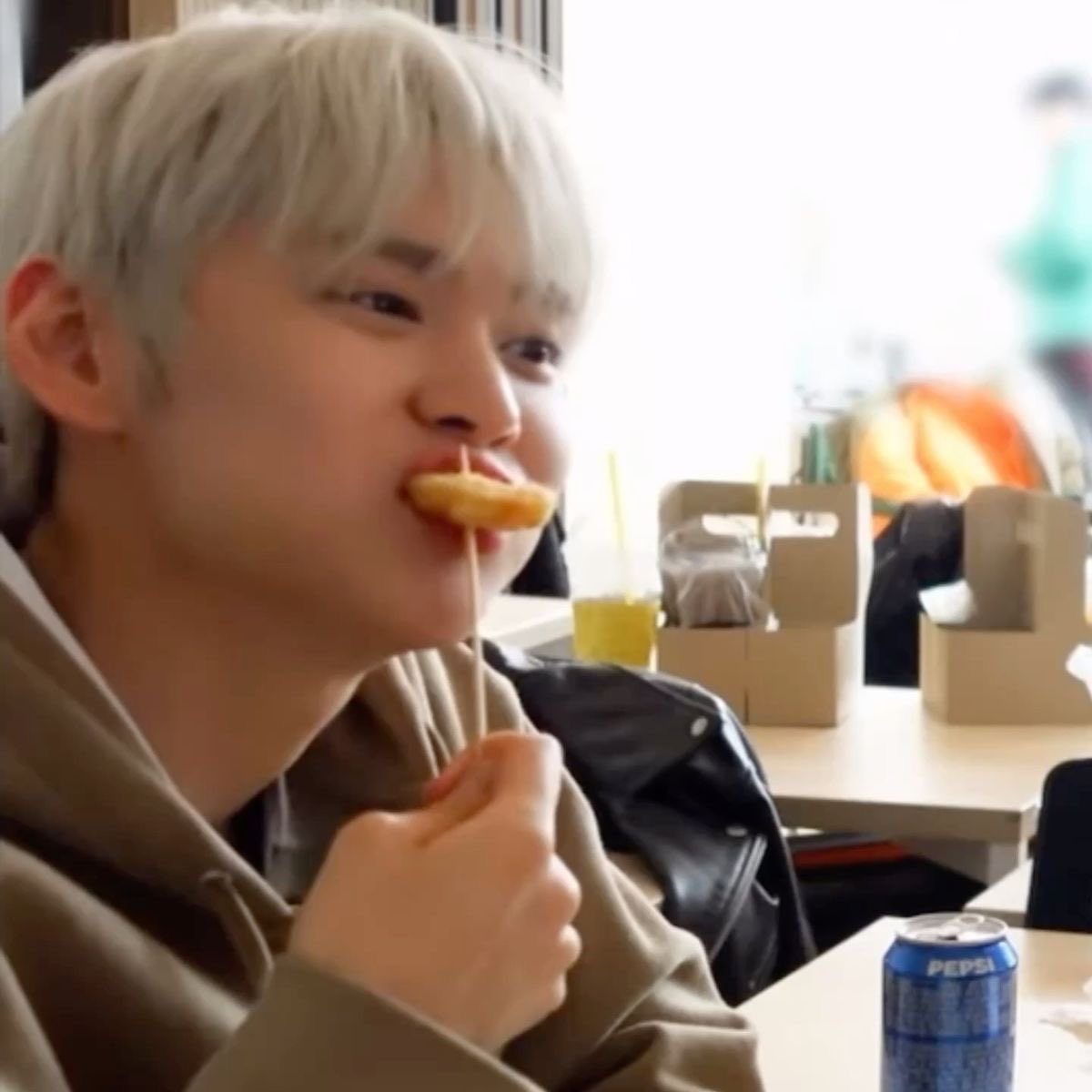 eunseokismine's tweet photo. i love this genre https://t.co/1z531q2xyT