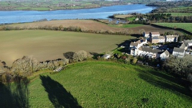 langproperty's tweet photo. FOR SALE | Building Plot | £120,000 - Individual plot in Antony with conditional planning for a 3-bed detached home, garage and gardens.
🔗https://t.co/HP3N7XTqVd
📞01752 256000
#CornwallProperty #LangTownAndCountry #PropertyForSale #SelfBuild #RamePeninsula https://t.co/A3hdrwq1KX