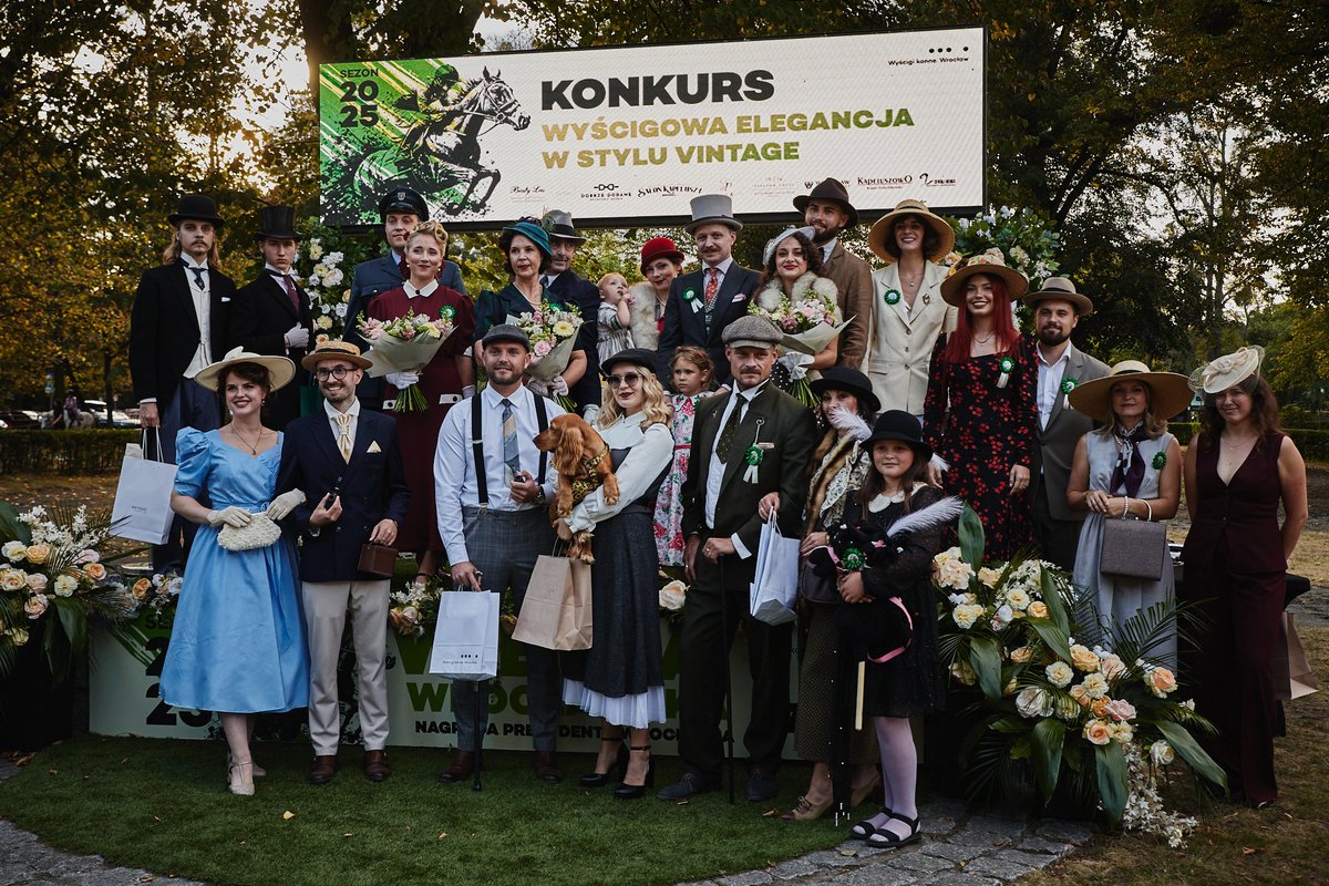 wroclaw_info's tweet photo. Wielka Wrocławska już 6 września na Wrocławskim Torze Wyścigów Konnych - Partynice! 🏇 Czeka na Was kultowa gonitwa przeszkodowa, prestiżowa Wielka Partynicka i widowiskowe pokazy jeździeckie. Emocji z pewnością nie zabraknie 🤩
📸 https://t.co/8TM5FD7rEe https://t.co/naC2pg3tX0