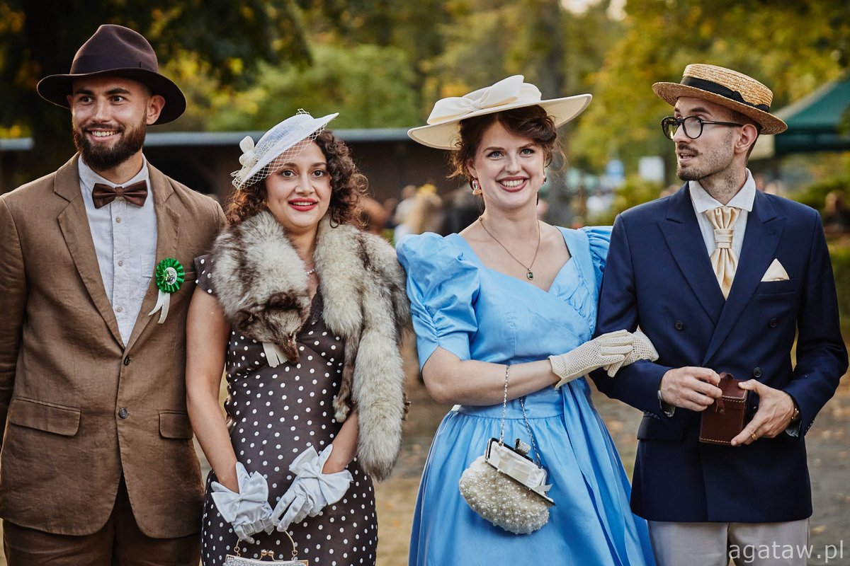 wroclaw_info's tweet photo. Wielka Wrocławska już 6 września na Wrocławskim Torze Wyścigów Konnych - Partynice! 🏇 Czeka na Was kultowa gonitwa przeszkodowa, prestiżowa Wielka Partynicka i widowiskowe pokazy jeździeckie. Emocji z pewnością nie zabraknie 🤩
📸 https://t.co/8TM5FD7rEe https://t.co/naC2pg3tX0