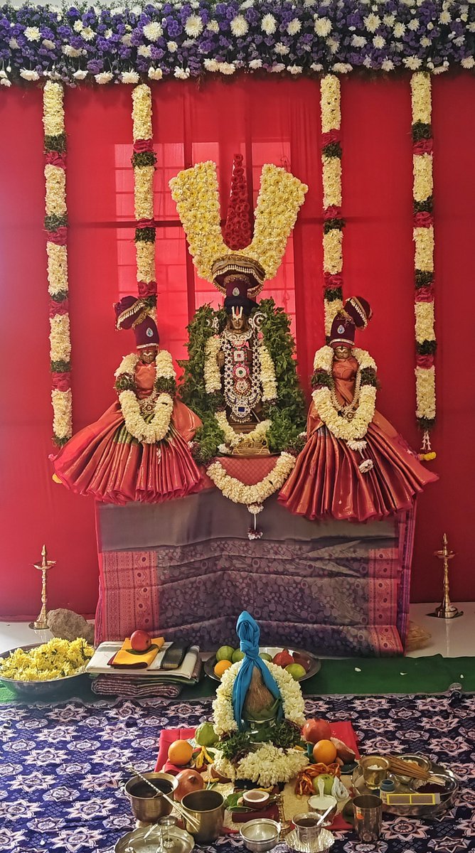 DaruriPavan's tweet photo. Srinivasa kalyanam 📍 Pragathi nagar 

ఇలాంటి పూజా కార్యక్రమాలు మీ ఇంట్లో కూడా చేసుకోవాలనుకుంటే సంప్రదించండి. https://t.co/q68zsNscd9