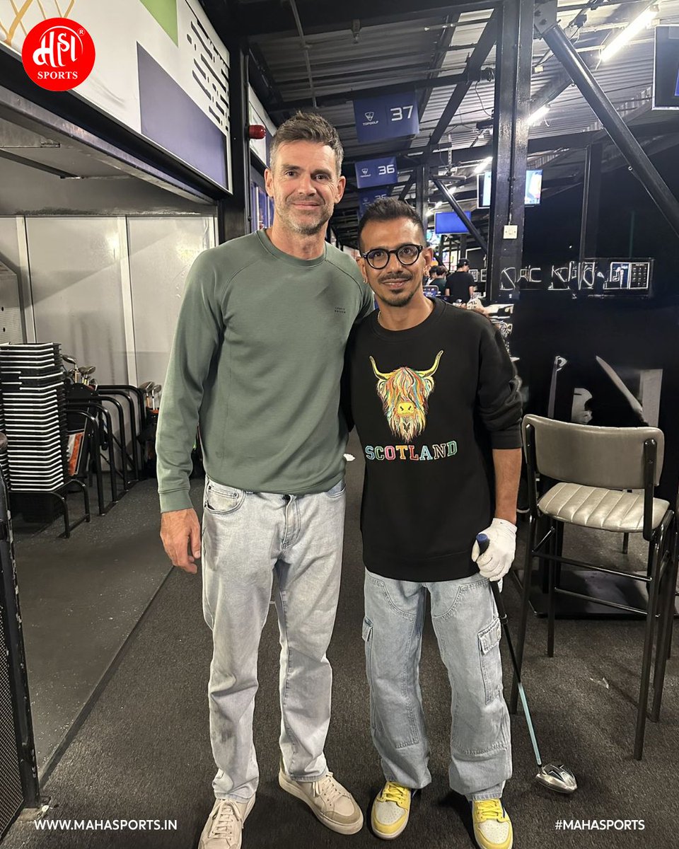 Maha_Sports's tweet photo. आपल्या कलेतील दोन दिग्गजांची भेट. 🤝🏏
नॉर्थहॅम्पटनशायरसाठी काउंटी क्रिकेट खेळणाऱ्या युझवेंद्र चहलने सर जेम्स अँडरसन यांची भेट घेतली.
#yuzvendrachahal #JamesAnderson #cricketfans #MahaSports
📸 Yuzvendra Chahal https://t.co/aRHWQCTbSu