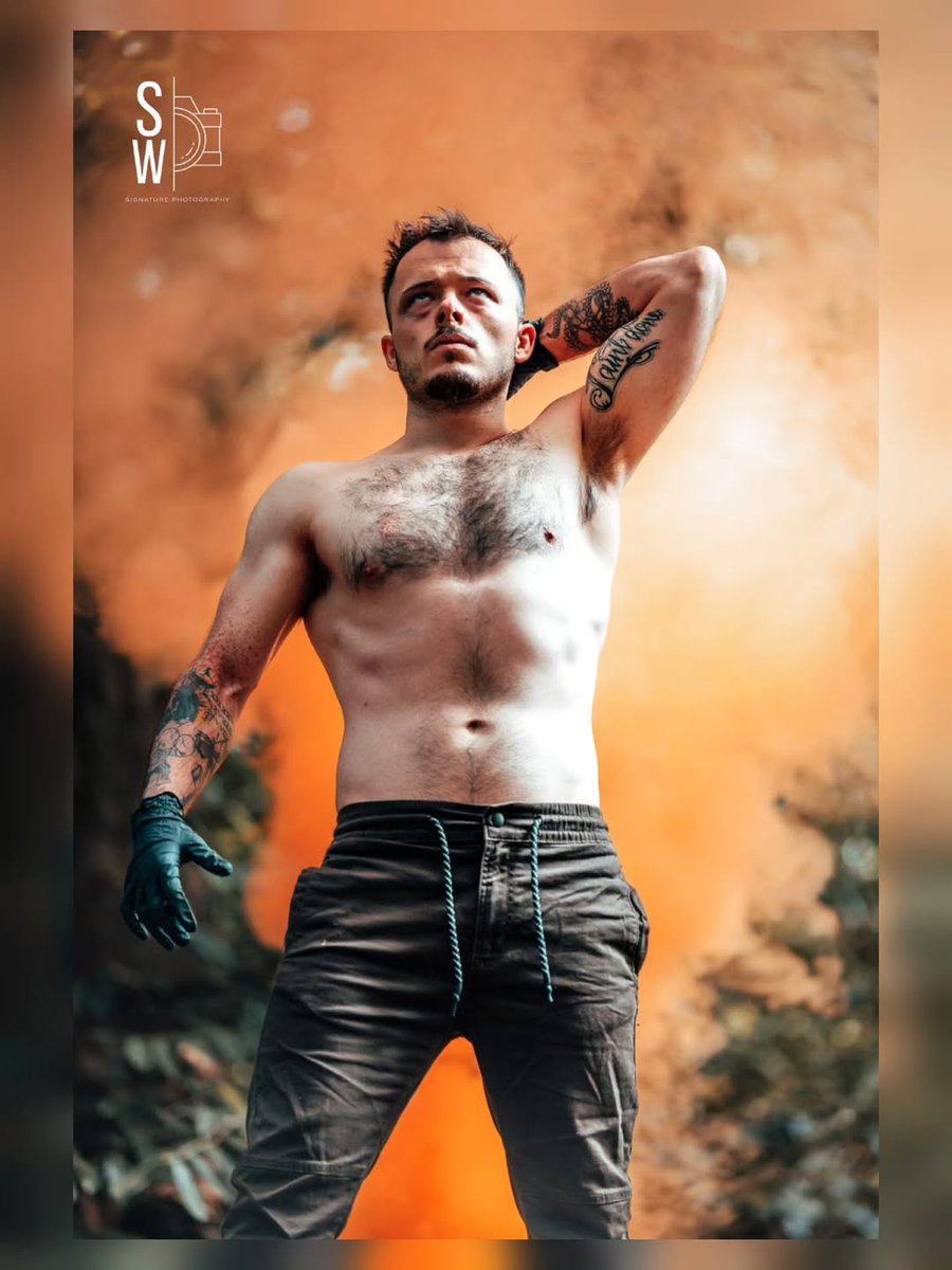 SWallacePhotog's tweet photo. #gay #photographer #malemodel #guyswithtattoos https://t.co/i5H9LVnOke